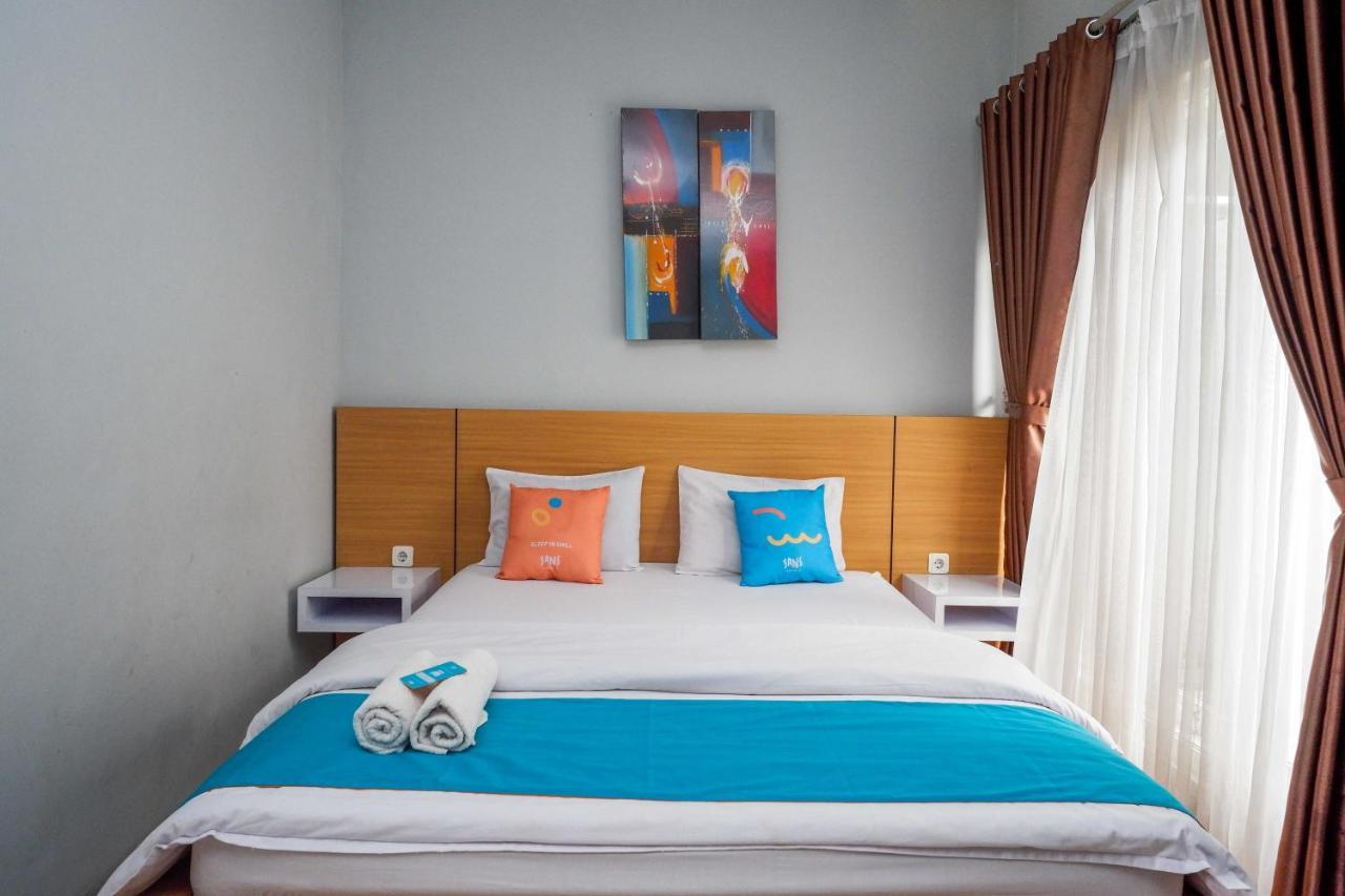 Sans Hotel Absari Yogyakarta Jarakan Exterior foto